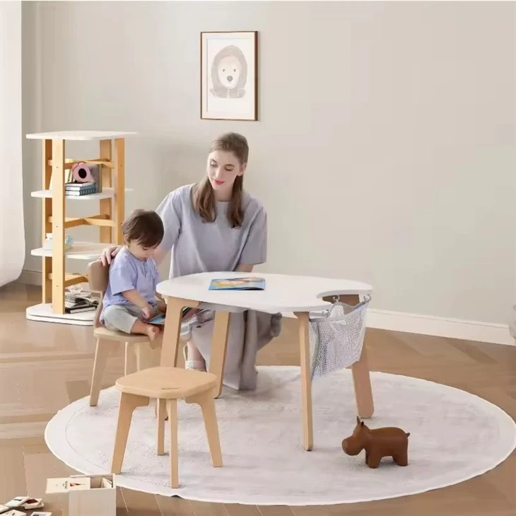 Bàn Ghế Chơi Cho Trẻ Mới Biết Đi